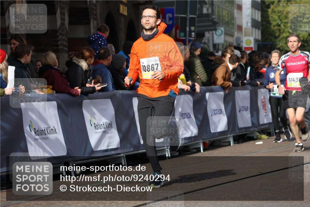 05.10.2025 - 20. swb-Marathon Bremen Strokosch-Dieckow http://msf.ph/oto/9240294 05.10.2025 10:57:01 Ziel 5172, 9231, 9314, 9451, 9797, 9937, 10069, 10867, 11168, 11435, 11566 meine-sportfotos.de
