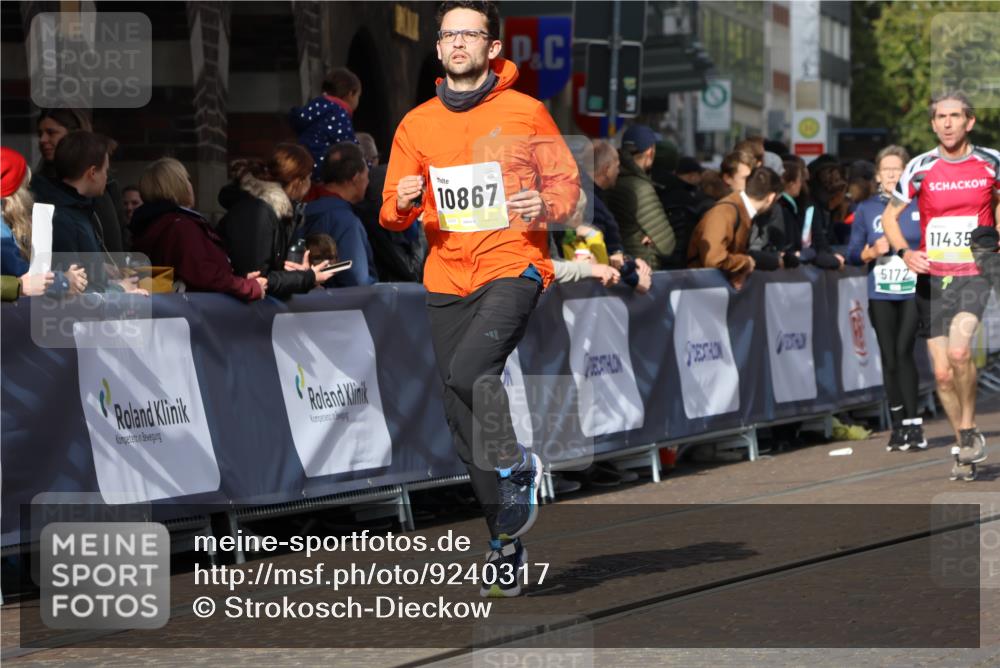 05.10.2025 - 20. swb-Marathon Bremen Strokosch-Dieckow http://msf.ph/oto/9240317 05.10.2025 10:57:01 Ziel 5172, 9231, 9314, 9451, 9797, 9937, 10069, 10867, 11168, 11435, 11566 meine-sportfotos.de