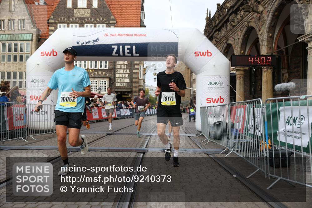 05.10.2025 - 20. swb-Marathon Bremen Yannick Fuchs http://msf.ph/oto/9240373 05.10.2025 10:39:58 Ziel 9213, 9922, 10052, 10171, 10175, 10176, 10753, 11335 meine-sportfotos.de