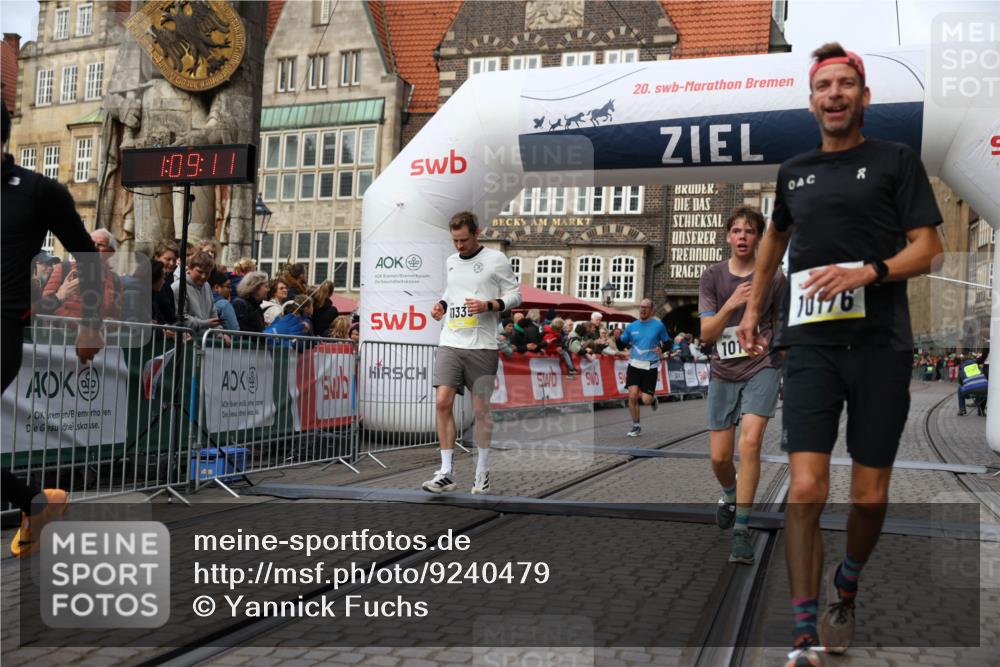 05.10.2025 - 20. swb-Marathon Bremen Yannick Fuchs http://msf.ph/oto/9240479 05.10.2025 10:40:00 Ziel 9213, 9922, 10052, 10171, 10175, 10176, 11335 meine-sportfotos.de