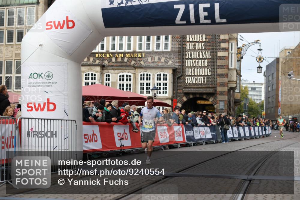 05.10.2025 - 20. swb-Marathon Bremen Yannick Fuchs http://msf.ph/oto/9240554 05.10.2025 10:40:07 Ziel 9213, 10276 meine-sportfotos.de