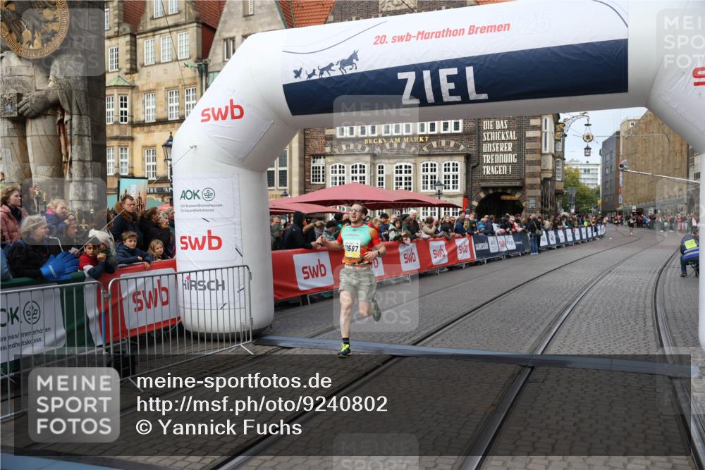 05.10.2025 - 20. swb-Marathon Bremen Yannick Fuchs http://msf.ph/oto/9240802 05.10.2025 10:40:13 Ziel 10276, 11567 meine-sportfotos.de