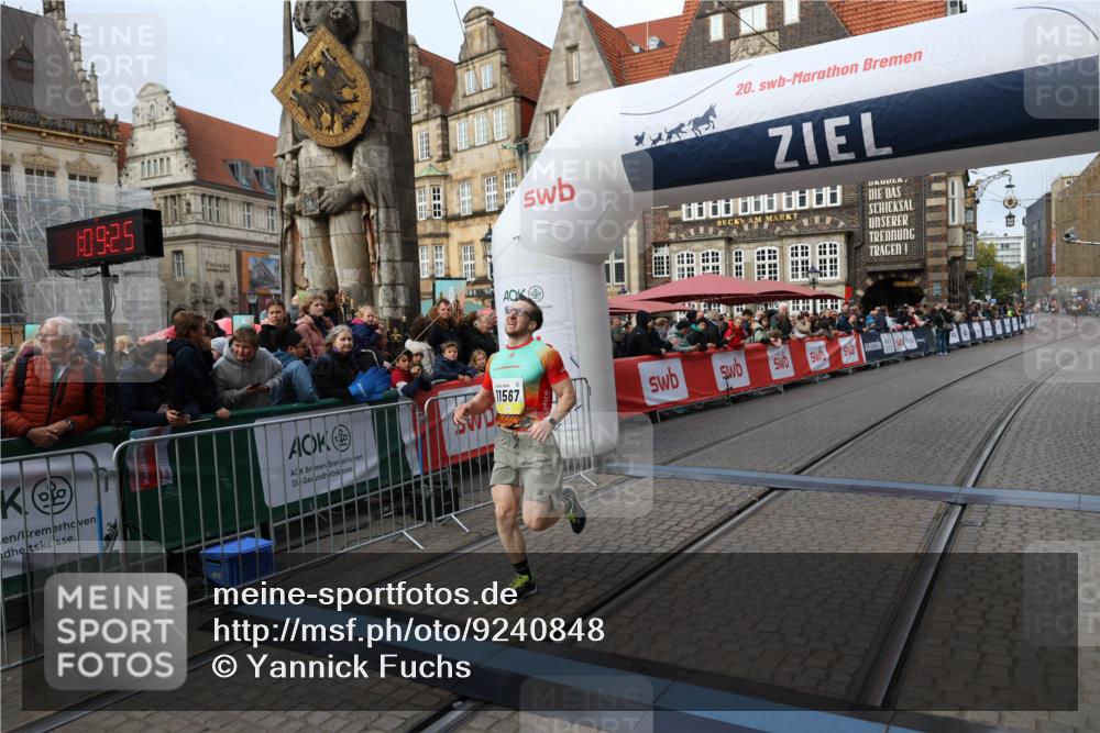 05.10.2025 - 20. swb-Marathon Bremen Yannick Fuchs http://msf.ph/oto/9240848 05.10.2025 10:40:14 Ziel 10276, 11567 meine-sportfotos.de
