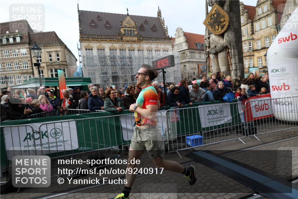 05.10.2025 - 20. swb-Marathon Bremen Yannick Fuchs http://msf.ph/oto/9240917 05.10.2025 10:40:15 Ziel 10276, 11567 meine-sportfotos.de