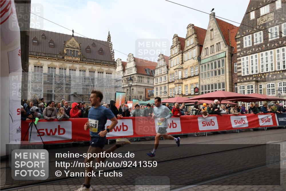 05.10.2025 - 20. swb-Marathon Bremen Yannick Fuchs http://msf.ph/oto/9241359 05.10.2025 10:40:51 Ziel 10161, 10229 meine-sportfotos.de