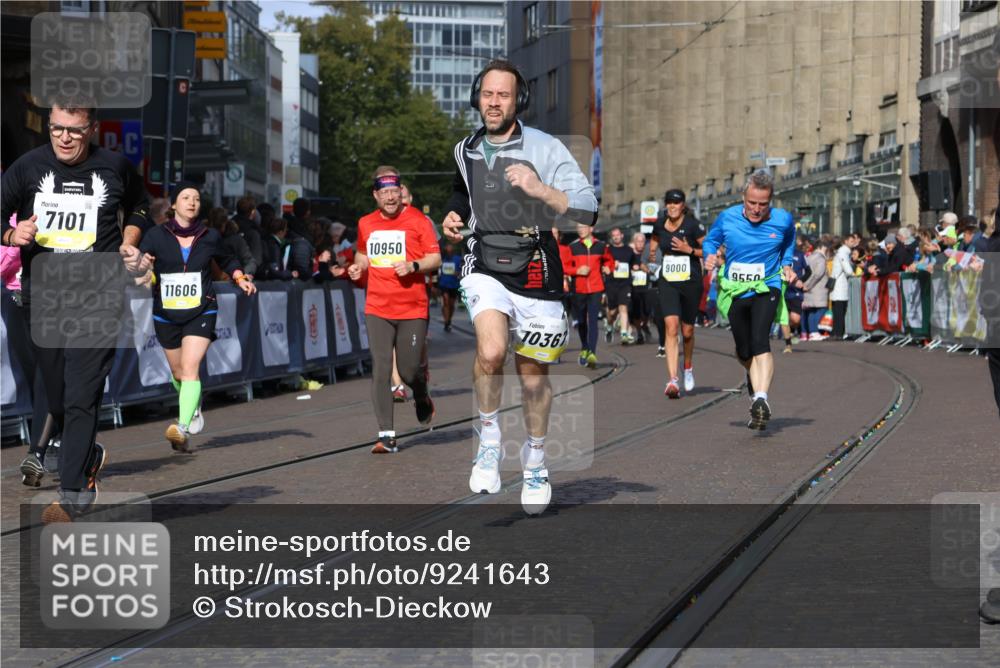 05.10.2025 - 20. swb-Marathon Bremen Strokosch-Dieckow http://msf.ph/oto/9241643 05.10.2025 10:57:23 Ziel 7101, 9000, 9215, 9260, 9550, 9844, 10281, 10367, 10645, 10950, 11606 meine-sportfotos.de
