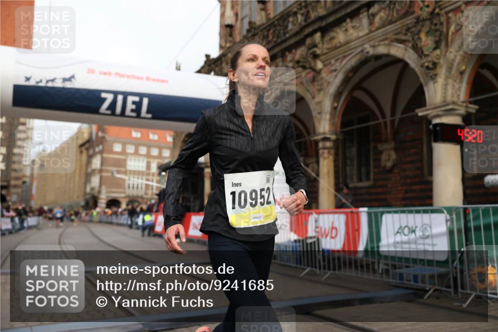 05.10.2025 - 20. swb-Marathon Bremen Yannick Fuchs http://msf.ph/oto/9241685 05.10.2025 10:41:16 Ziel 10606, 10952 meine-sportfotos.de