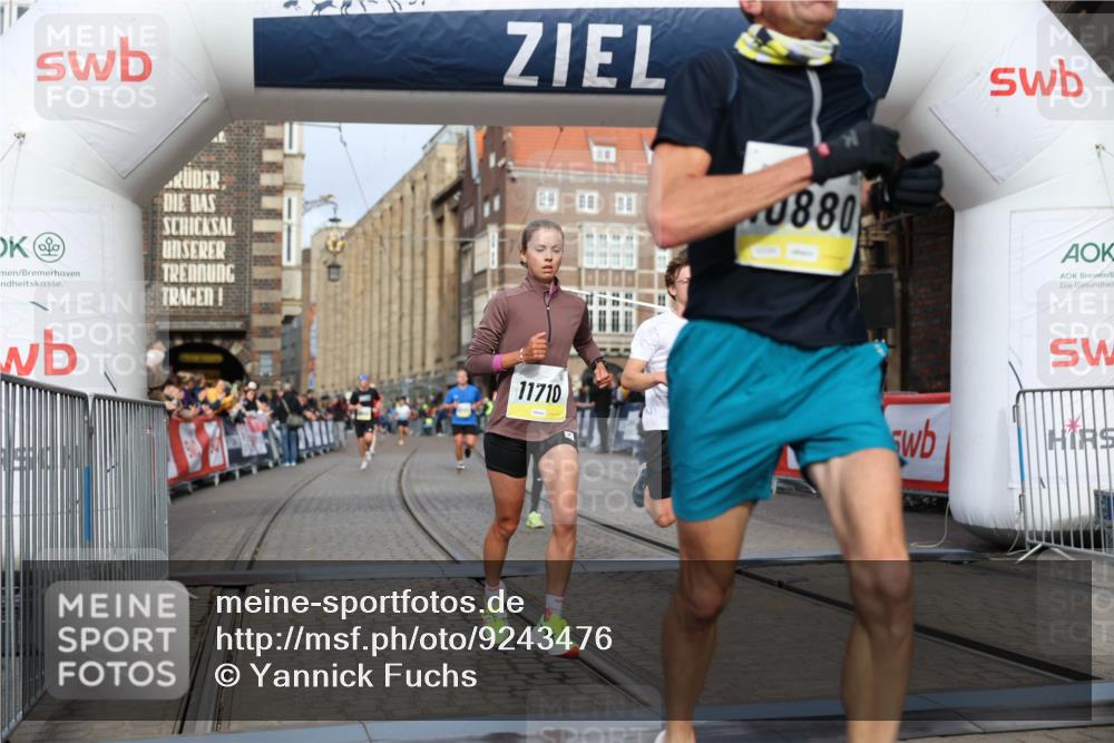 05.10.2025 - 20. swb-Marathon Bremen Yannick Fuchs http://msf.ph/oto/9243476 05.10.2025 10:42:00 Ziel 9884, 10104, 10880, 11581, 11710 meine-sportfotos.de