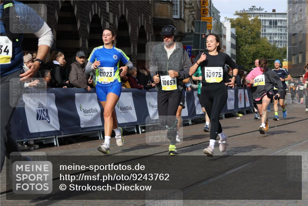 05.10.2025 - 20. swb-Marathon Bremen Strokosch-Dieckow http://msf.ph/oto/9243762 05.10.2025 10:57:54 Ziel 9221, 9568, 9719, 10219, 10577, 10651, 10703, 10793, 10834, 10975, 11023, 11116, 11301, 11469, 11564, 11663 meine-sportfotos.de