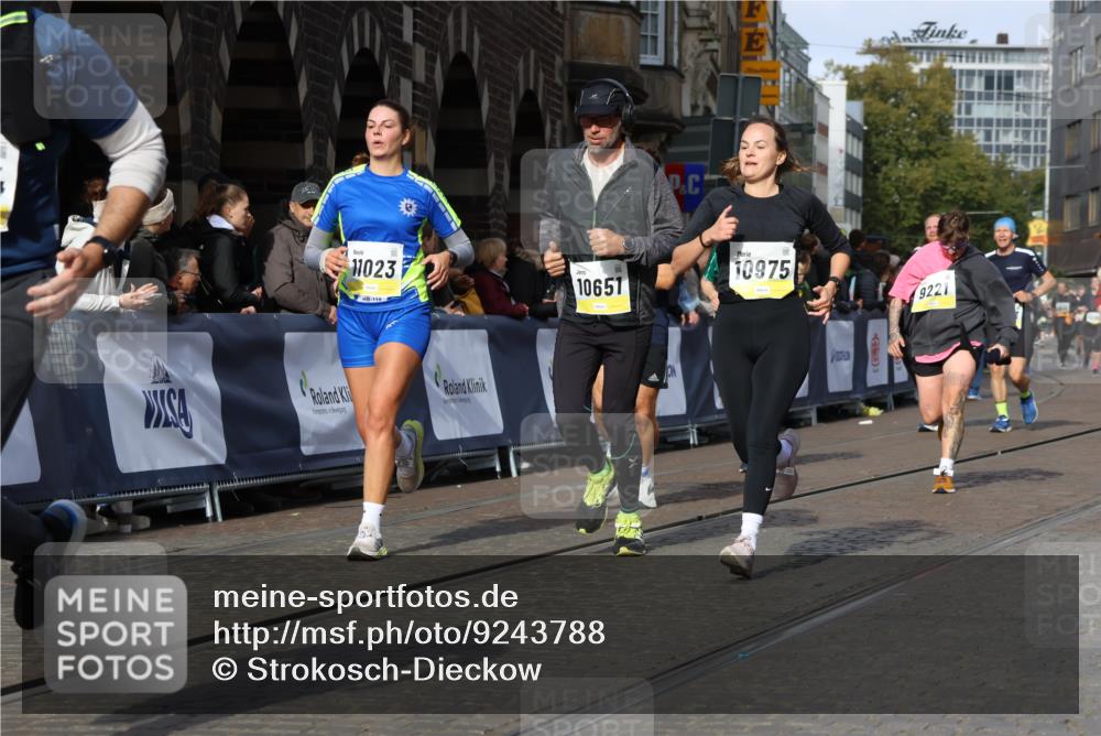 05.10.2025 - 20. swb-Marathon Bremen Strokosch-Dieckow http://msf.ph/oto/9243788 05.10.2025 10:57:54 Ziel 9221, 9568, 9719, 10219, 10577, 10651, 10703, 10793, 10834, 10975, 11023, 11116, 11301, 11469, 11564, 11663 meine-sportfotos.de