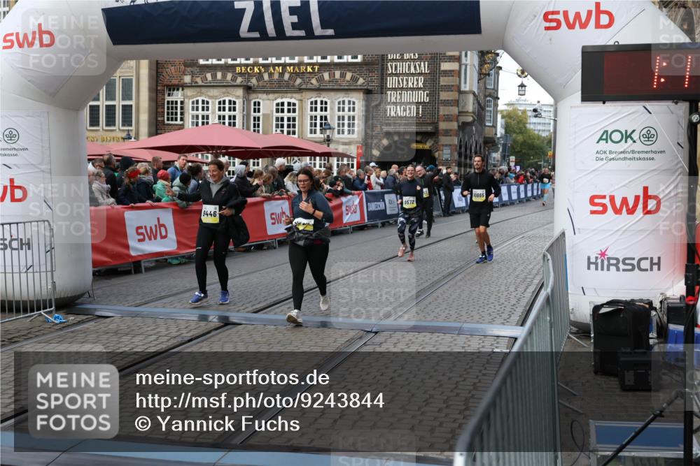 05.10.2025 - 20. swb-Marathon Bremen Yannick Fuchs http://msf.ph/oto/9243844 05.10.2025 11:10:46 Ziel 9446, 9572, 10146, 10442, 10665, 11240, 11342 meine-sportfotos.de