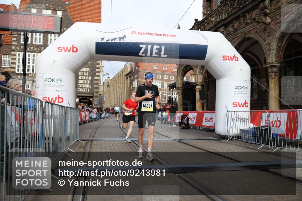 05.10.2025 - 20. swb-Marathon Bremen Yannick Fuchs http://msf.ph/oto/9243981 05.10.2025 10:42:06 Ziel 9884, 10104, 10155, 10691, 11581, 11710 meine-sportfotos.de