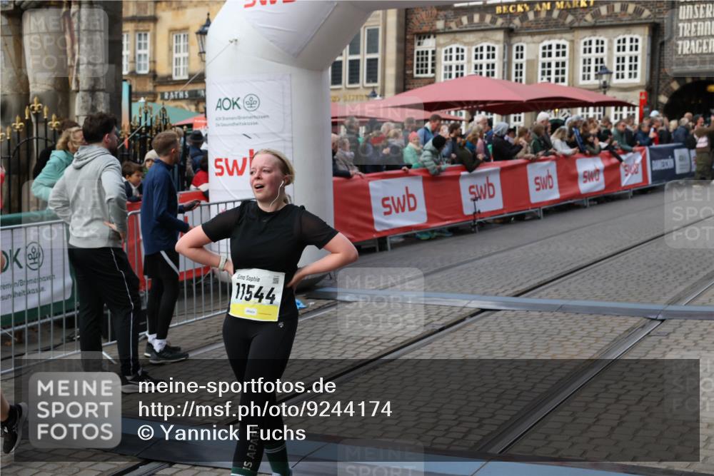 05.10.2025 - 20. swb-Marathon Bremen Yannick Fuchs http://msf.ph/oto/9244174 05.10.2025 11:11:02 Ziel 9984, 10399, 10861, 11161, 11318, 11544 meine-sportfotos.de