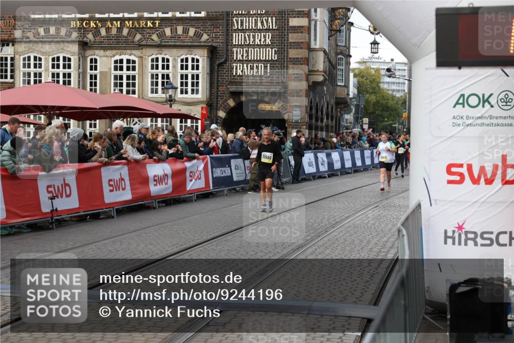 05.10.2025 - 20. swb-Marathon Bremen Yannick Fuchs http://msf.ph/oto/9244196 05.10.2025 11:11:03 Ziel 9984, 10399, 11161, 11318, 11544 meine-sportfotos.de