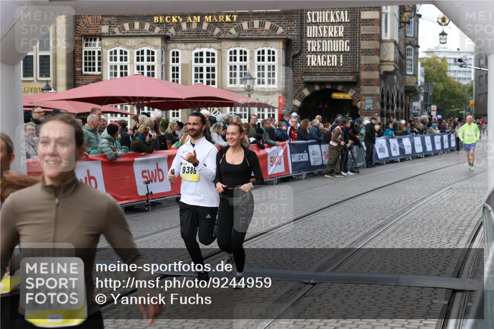 05.10.2025 - 20. swb-Marathon Bremen Yannick Fuchs http://msf.ph/oto/9244959 05.10.2025 11:11:26 Ziel 9011, 9264, 9273, 9386, 9479, 10183, 10614, 11158, 11568, 11578, 11580 meine-sportfotos.de