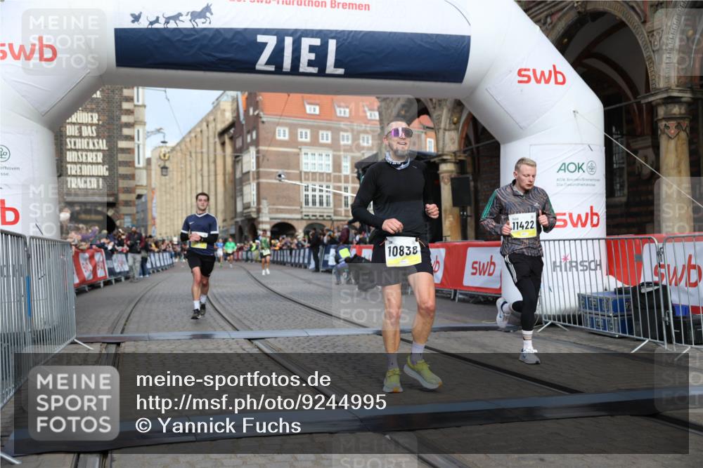 05.10.2025 - 20. swb-Marathon Bremen Yannick Fuchs http://msf.ph/oto/9244995 05.10.2025 10:42:22 Ziel 8187, 9364, 9504, 10838, 11217, 11422 meine-sportfotos.de