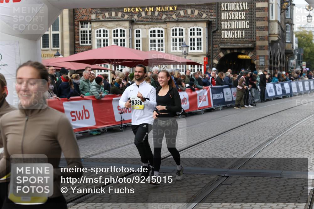 05.10.2025 - 20. swb-Marathon Bremen Yannick Fuchs http://msf.ph/oto/9245015 05.10.2025 11:11:26 Ziel 9011, 9264, 9273, 9386, 9479, 10183, 10614, 11158, 11568, 11578, 11580 meine-sportfotos.de