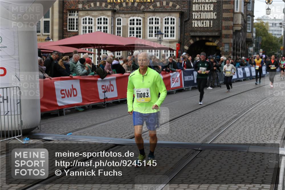 05.10.2025 - 20. swb-Marathon Bremen Yannick Fuchs http://msf.ph/oto/9245145 05.10.2025 11:11:35 Ziel 10320, 11083 meine-sportfotos.de