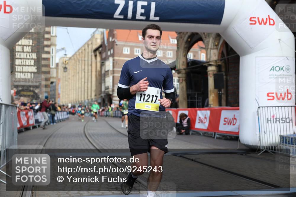 05.10.2025 - 20. swb-Marathon Bremen Yannick Fuchs http://msf.ph/oto/9245243 05.10.2025 10:42:24 Ziel 8187, 9364, 9700, 10838, 11217, 11422 meine-sportfotos.de