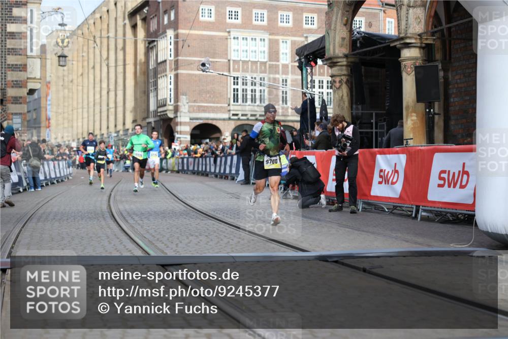 05.10.2025 - 20. swb-Marathon Bremen Yannick Fuchs http://msf.ph/oto/9245377 05.10.2025 10:42:26 Ziel 8187, 9700, 9775, 10375, 10838, 11217, 11422 meine-sportfotos.de