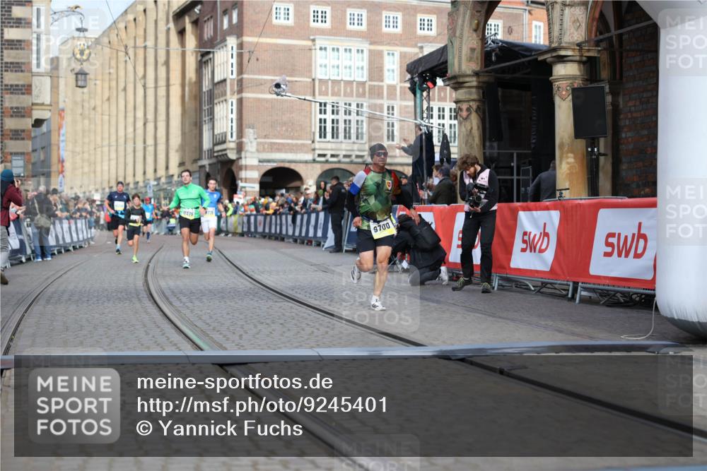 05.10.2025 - 20. swb-Marathon Bremen Yannick Fuchs http://msf.ph/oto/9245401 05.10.2025 10:42:26 Ziel 8187, 9700, 9775, 10375, 10838, 11217, 11422 meine-sportfotos.de