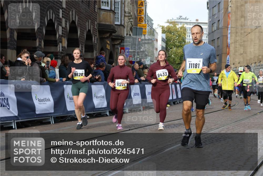 05.10.2025 - 20. swb-Marathon Bremen Strokosch-Dieckow http://msf.ph/oto/9245471 05.10.2025 10:58:26 Ziel 9433, 9608, 9820, 10055, 10084, 10261, 10285, 10408, 10586, 10988, 11181, 11291, 11591, 11700 meine-sportfotos.de