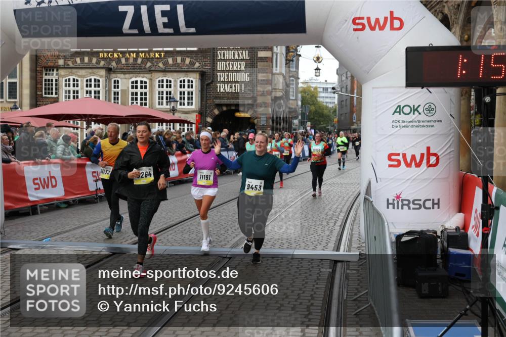 05.10.2025 - 20. swb-Marathon Bremen Yannick Fuchs http://msf.ph/oto/9245606 05.10.2025 11:11:44 Ziel 9453, 10058, 10264, 10320, 10333, 11030, 11191 meine-sportfotos.de