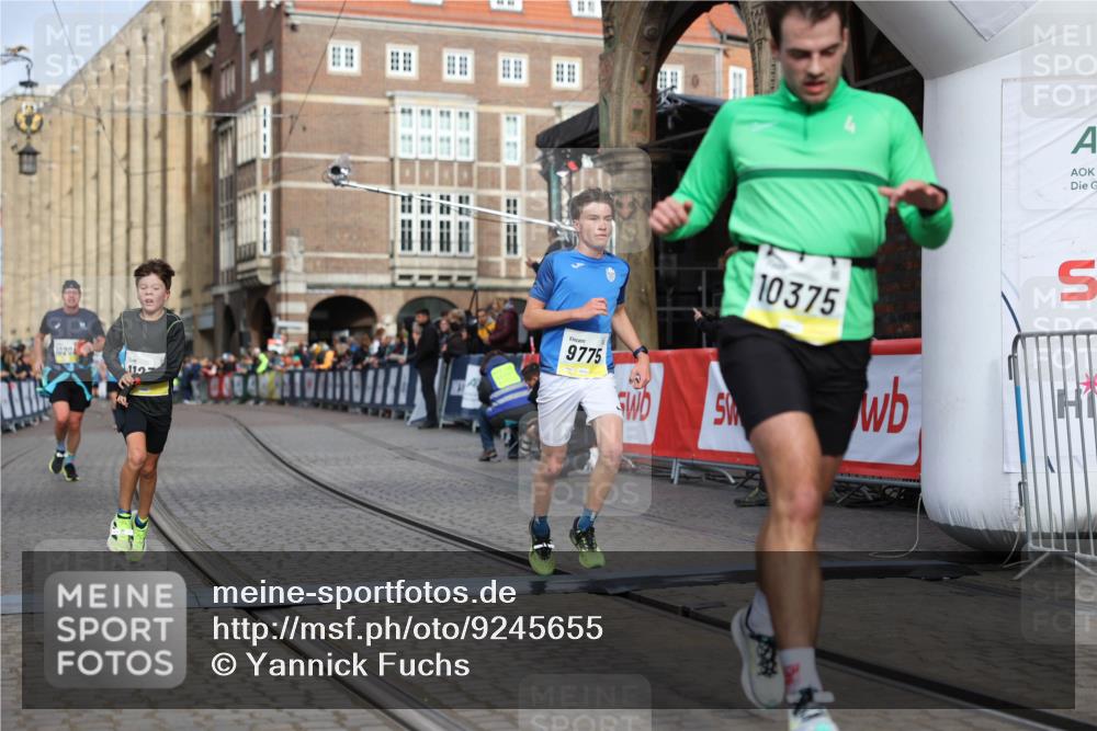 05.10.2025 - 20. swb-Marathon Bremen Yannick Fuchs http://msf.ph/oto/9245655 05.10.2025 10:42:30 Ziel 9700, 9775, 10208, 10375, 11230 meine-sportfotos.de