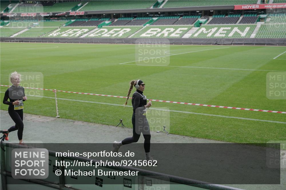 05.10.2025 - 20. swb-Marathon Bremen Michael Burmester http://msf.ph/oto/9245662 05.10.2025 10:37:28 Laufen im Stadion 7776, 9177, 9208, 9246, 9305, 9360, 9363, 9365, 9381, 9426, 9531, 9532, 9600, 9603, 9604, 9673, 9692, 9802, 9812, 9839, 9841, 9893, 9913, 9979, 10004, 10026, 10067, 10071, 10158, 10265, 10271, 10274, 10290, 10291, 10301, 10345, 10370, 10471, 10477, 10489, 10492, 10508, 10510, 10518, 10562, 10571, 10588, 10615, 10679, 10762, 10771, 10777, 10821, 10826, 10837, 10872, 10876, 10995, 11001, 11050, 11121, 11124, 11150, 11162, 11183, 11184, 11223, 11251, 11415 meine-sportfotos.de