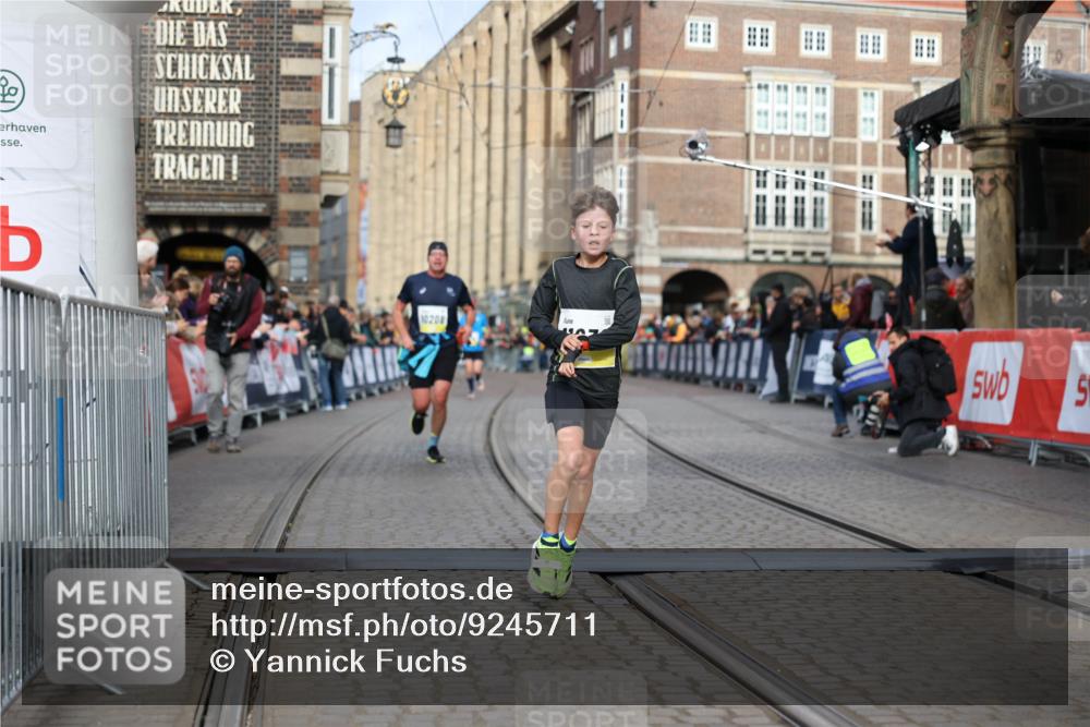 05.10.2025 - 20. swb-Marathon Bremen Yannick Fuchs http://msf.ph/oto/9245711 05.10.2025 10:42:30 Ziel 9700, 9775, 10208, 10375, 11230 meine-sportfotos.de