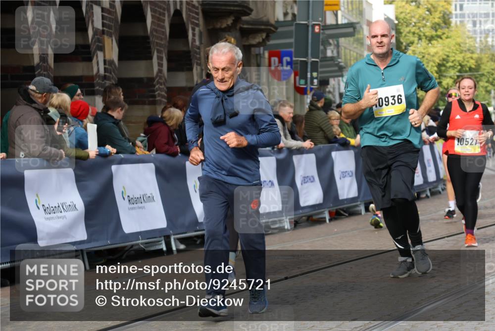 05.10.2025 - 20. swb-Marathon Bremen Strokosch-Dieckow http://msf.ph/oto/9245721 05.10.2025 10:58:36 Ziel 7163, 8585, 9359, 9370, 9430, 9472, 9529, 9540, 9622, 9714, 9766, 9913, 10049, 10261, 10285, 10513, 10527, 10591, 10679, 10871, 10936, 10988, 11078 meine-sportfotos.de