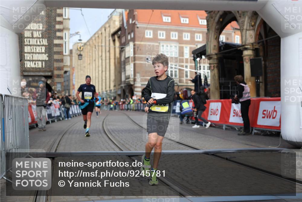 05.10.2025 - 20. swb-Marathon Bremen Yannick Fuchs http://msf.ph/oto/9245781 05.10.2025 10:42:31 Ziel 9700, 9775, 10208, 10375, 11230 meine-sportfotos.de