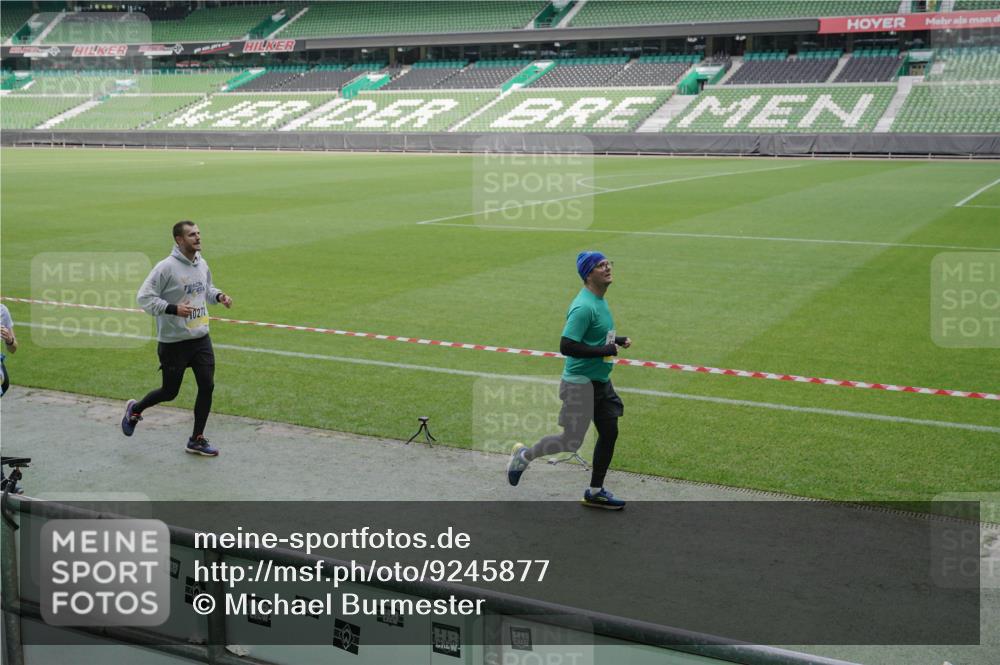 05.10.2025 - 20. swb-Marathon Bremen Michael Burmester http://msf.ph/oto/9245877 05.10.2025 10:37:42 Laufen im Stadion 7621, 7776, 9237, 9246, 9305, 9360, 9363, 9365, 9381, 9426, 9448, 9486, 9531, 9532, 9536, 9600, 9603, 9642, 9748, 9802, 9839, 9841, 9893, 9979, 10056, 10067, 10098, 10158, 10194, 10265, 10271, 10274, 10290, 10291, 10301, 10345, 10370, 10471, 10477, 10508, 10510, 10518, 10562, 10571, 10611, 10615, 10711, 10713, 10771, 10777, 10821, 10826, 10829, 10837, 10872, 10876, 10995, 11001, 11050, 11121, 11124, 11150, 11162, 11183, 11184, 11223, 11251, 11415, 9177, 9208 meine-sportfotos.de