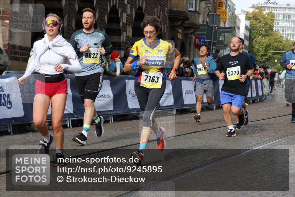 05.10.2025 - 20. swb-Marathon Bremen Strokosch-Dieckow http://msf.ph/oto/9245895 05.10.2025 10:58:41 Ziel 7163, 8585, 9346, 9359, 9370, 9529, 9540, 9622, 9714, 10263, 10527, 10561, 10591, 10679, 10871, 11078, 11651 meine-sportfotos.de