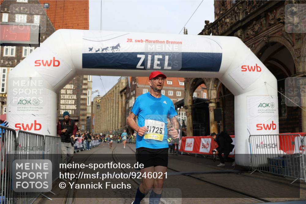 05.10.2025 - 20. swb-Marathon Bremen Yannick Fuchs http://msf.ph/oto/9246021 05.10.2025 10:42:41 Ziel 11725 meine-sportfotos.de