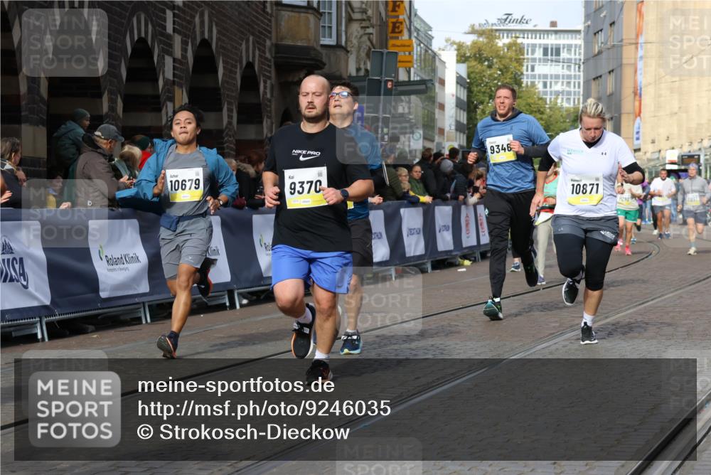 05.10.2025 - 20. swb-Marathon Bremen Strokosch-Dieckow http://msf.ph/oto/9246035 05.10.2025 10:58:42 Ziel 7163, 8585, 9346, 9359, 9370, 9540, 9622, 9714, 10263, 10527, 10561, 10591, 10679, 10871, 11078, 11290, 11651 meine-sportfotos.de
