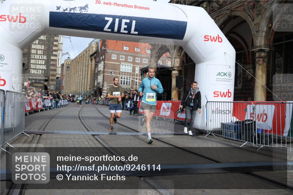 05.10.2025 - 20. swb-Marathon Bremen Yannick Fuchs http://msf.ph/oto/9246114 05.10.2025 10:42:46 Ziel 10592, 11178 meine-sportfotos.de