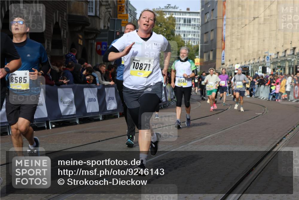 05.10.2025 - 20. swb-Marathon Bremen Strokosch-Dieckow http://msf.ph/oto/9246143 05.10.2025 10:58:43 Ziel 7163, 8585, 9346, 9359, 9370, 9540, 9622, 9714, 10263, 10561, 10591, 10679, 10871, 11078, 11290, 11651 meine-sportfotos.de