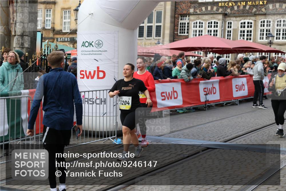 05.10.2025 - 20. swb-Marathon Bremen Yannick Fuchs http://msf.ph/oto/9246147 05.10.2025 11:10:19 Ziel 7799, 9470, 9476, 9554, 9806, 10082, 10383, 10563, 10596, 10969, 11204, 11261, 11401, 11536 meine-sportfotos.de