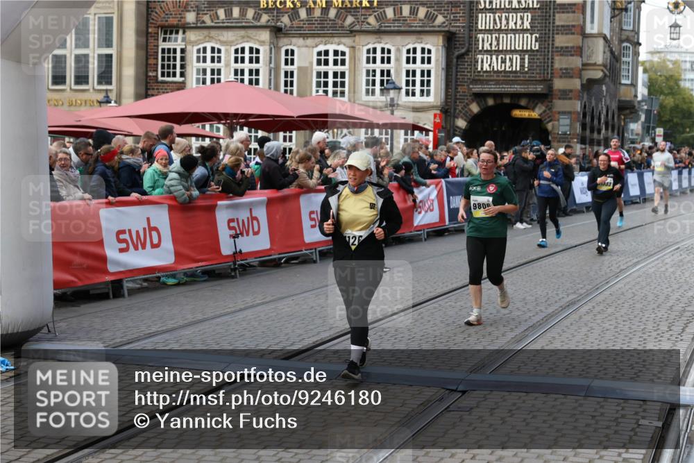 05.10.2025 - 20. swb-Marathon Bremen Yannick Fuchs http://msf.ph/oto/9246180 05.10.2025 11:10:20 Ziel 7799, 9470, 9476, 9806, 10082, 10563, 10596, 11204, 11261, 11536 meine-sportfotos.de