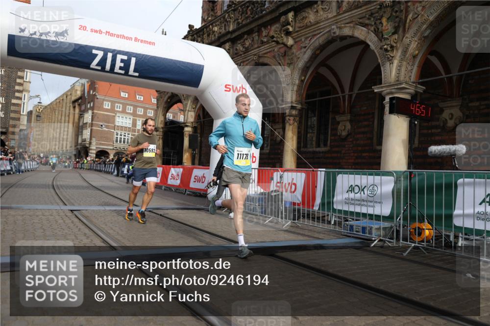 05.10.2025 - 20. swb-Marathon Bremen Yannick Fuchs http://msf.ph/oto/9246194 05.10.2025 10:42:47 Ziel 10592, 11178 meine-sportfotos.de