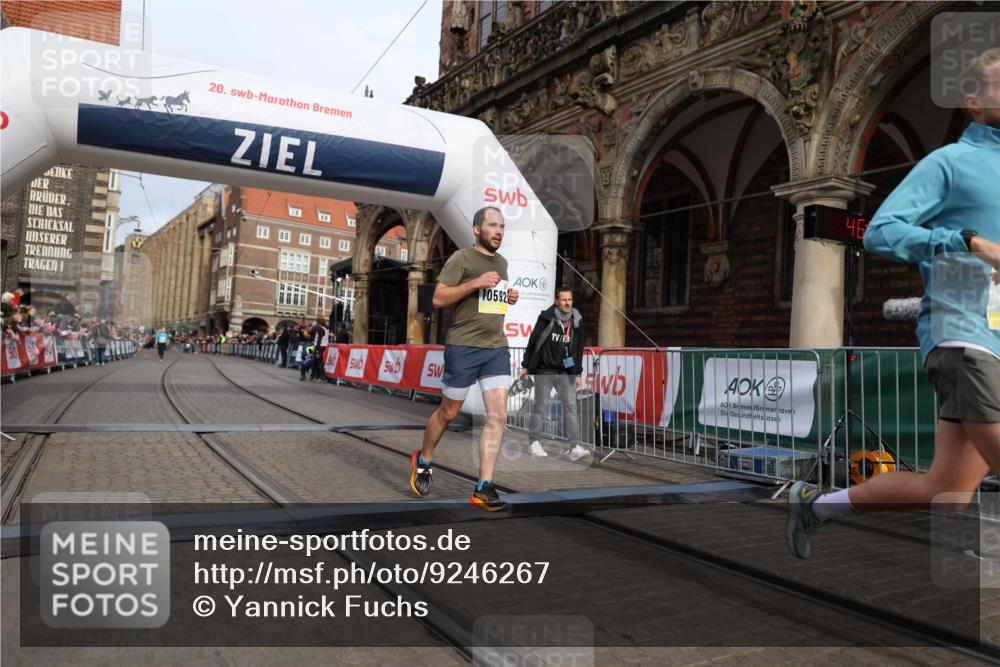 05.10.2025 - 20. swb-Marathon Bremen Yannick Fuchs http://msf.ph/oto/9246267 05.10.2025 10:42:48 Ziel 10592, 11178 meine-sportfotos.de