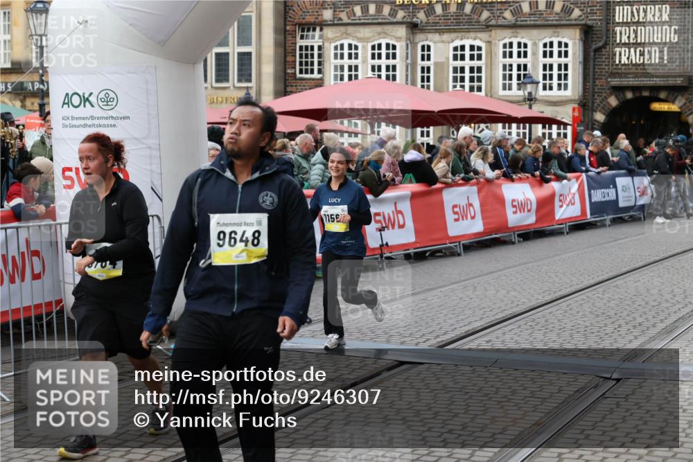 05.10.2025 - 20. swb-Marathon Bremen Yannick Fuchs http://msf.ph/oto/9246307 05.10.2025 11:12:00 Ziel 9648, 9784, 10540, 11088, 11563 meine-sportfotos.de
