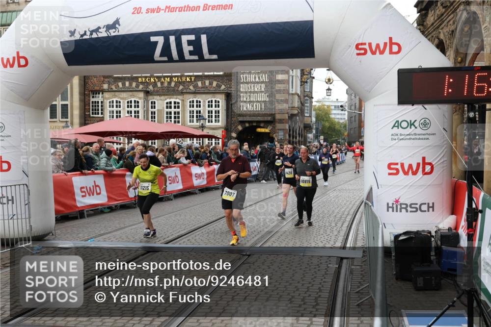 05.10.2025 - 20. swb-Marathon Bremen Yannick Fuchs http://msf.ph/oto/9246481 05.10.2025 11:12:04 Ziel 7007, 9420, 9648, 9784, 10815, 10839, 11215, 11563 meine-sportfotos.de