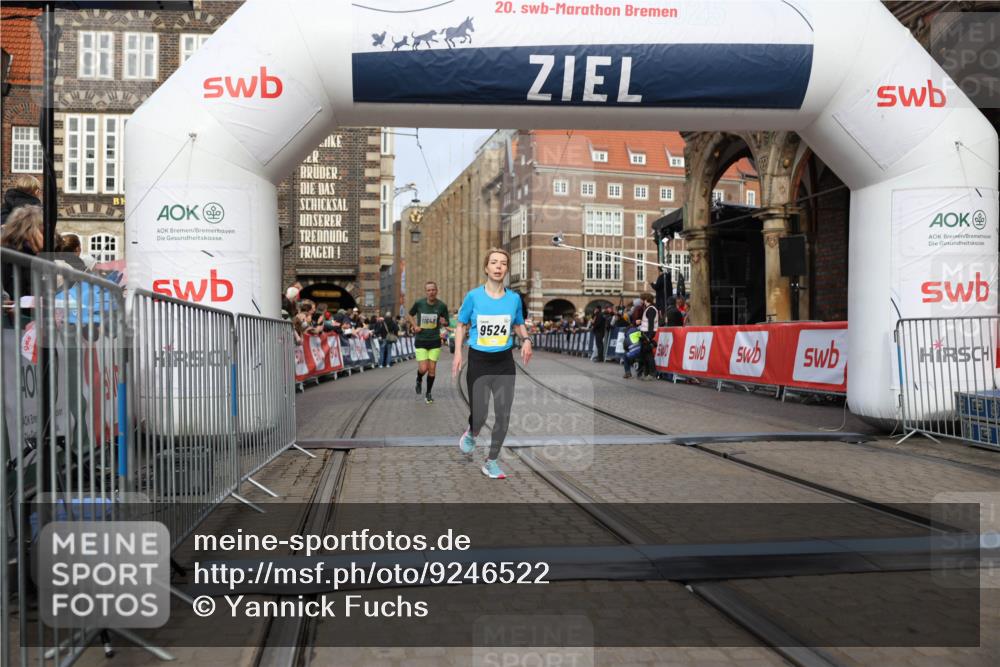 05.10.2025 - 20. swb-Marathon Bremen Yannick Fuchs http://msf.ph/oto/9246522 05.10.2025 10:42:56 Ziel 9524, 11640 meine-sportfotos.de