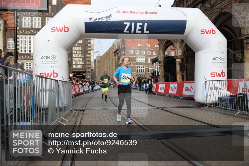 05.10.2025 - 20. swb-Marathon Bremen Yannick Fuchs http://msf.ph/oto/9246539 05.10.2025 10:42:57 Ziel 9524, 11640 meine-sportfotos.de