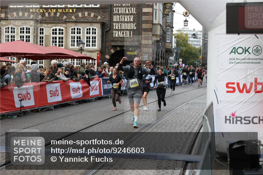 05.10.2025 - 20. swb-Marathon Bremen Yannick Fuchs http://msf.ph/oto/9246603 05.10.2025 11:10:31 Ziel 8225, 8533, 9734, 9895, 10189, 10280, 10288, 10552, 11333, 11388 meine-sportfotos.de