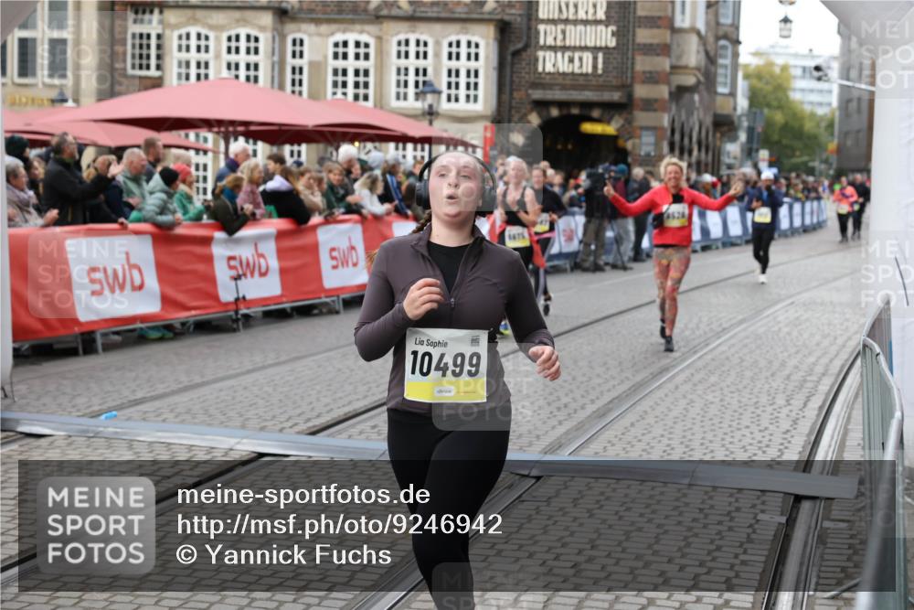05.10.2025 - 20. swb-Marathon Bremen Yannick Fuchs http://msf.ph/oto/9246942 05.10.2025 11:12:12 Ziel 9420, 9526, 9675, 9726, 9867, 10499, 10815, 10849 meine-sportfotos.de