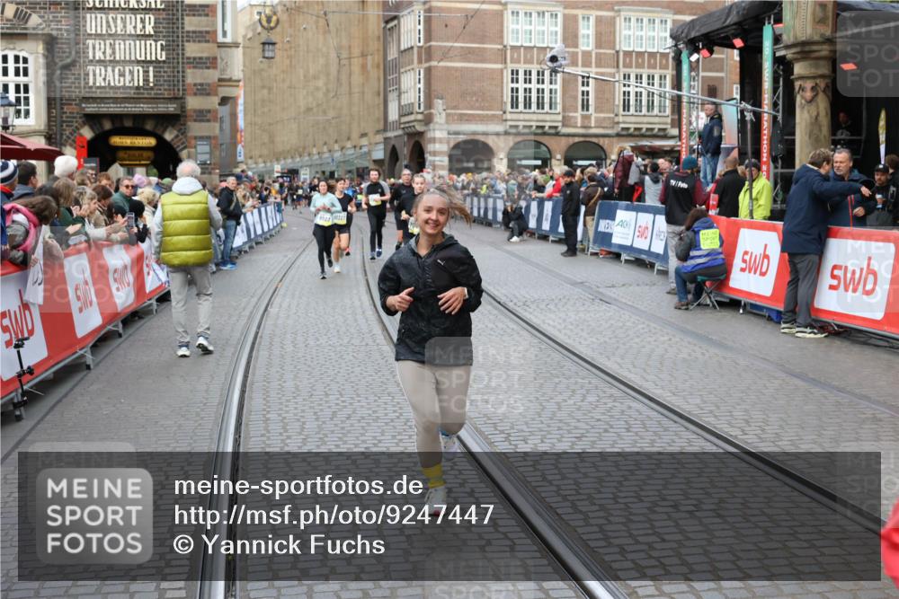 05.10.2025 - 20. swb-Marathon Bremen Yannick Fuchs http://msf.ph/oto/9247447 05.10.2025 10:52:33 Ziel 9172, 9584, 9987, 10241, 10507, 10608, 10719, 11528, 11665 meine-sportfotos.de