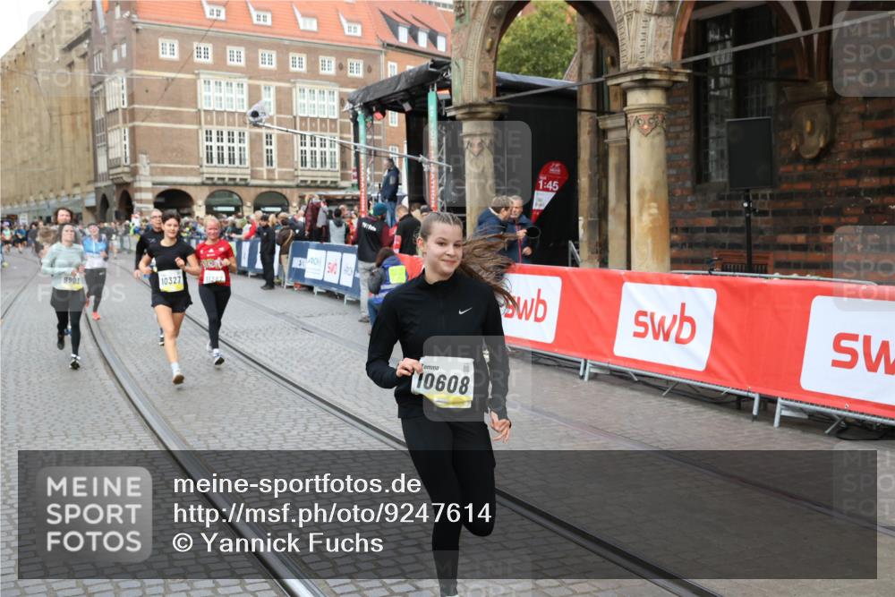 05.10.2025 - 20. swb-Marathon Bremen Yannick Fuchs http://msf.ph/oto/9247614 05.10.2025 10:52:36 Ziel 9172, 9584, 9903, 10241, 10327, 10388, 10507, 10608, 10719, 11283, 11387, 11528 meine-sportfotos.de